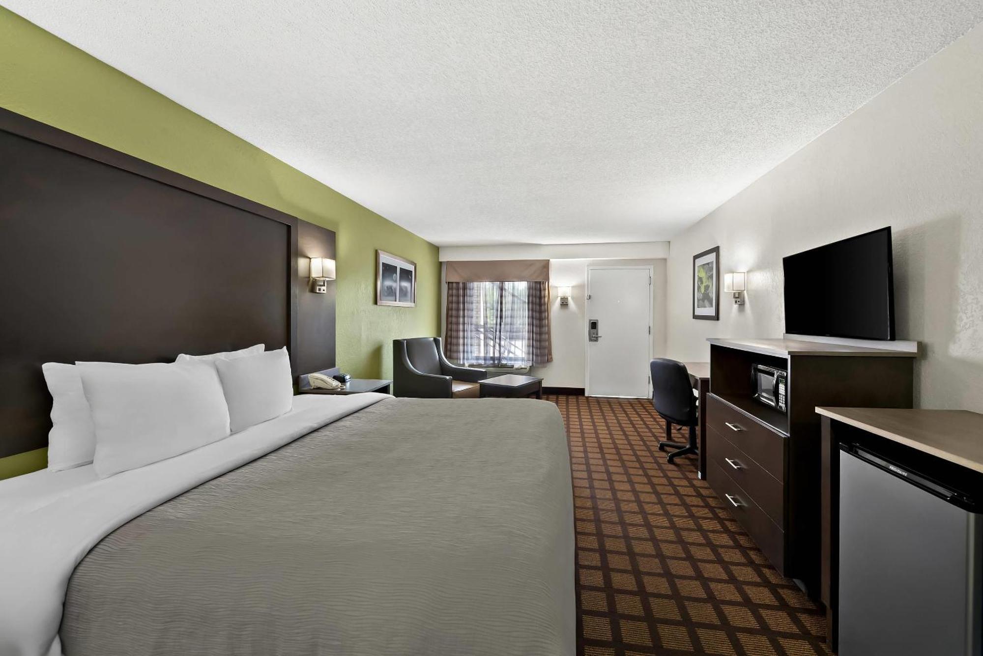 Quality Inn Raeford Buitenkant foto